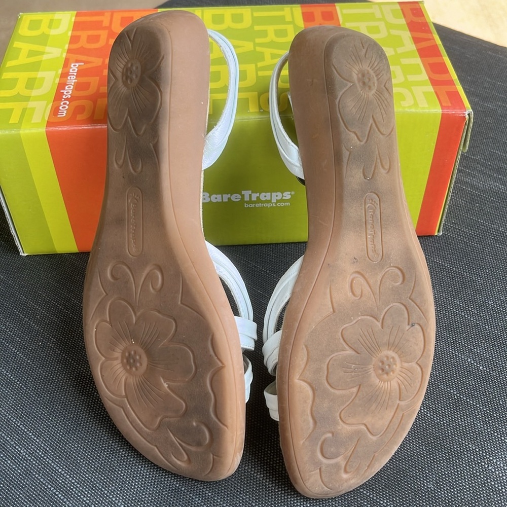 Bare Traps White Chelby Leather Sandal Size 9M - Picture 8 of 9